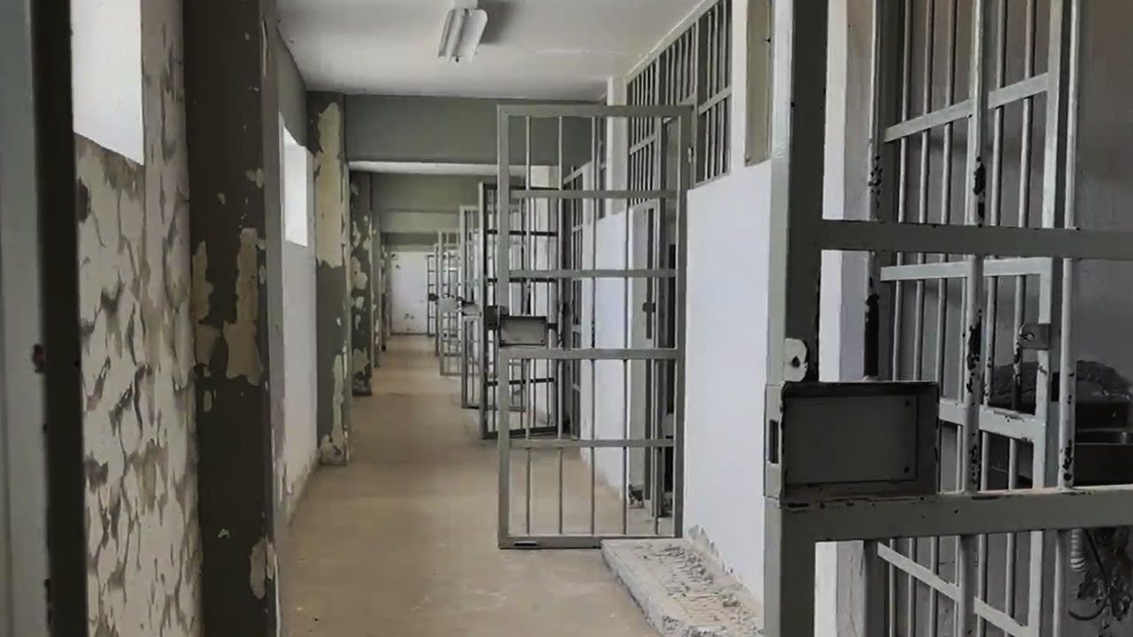 Así era la celda de El Chapo Guzmán antes de ser extraditado a EUA