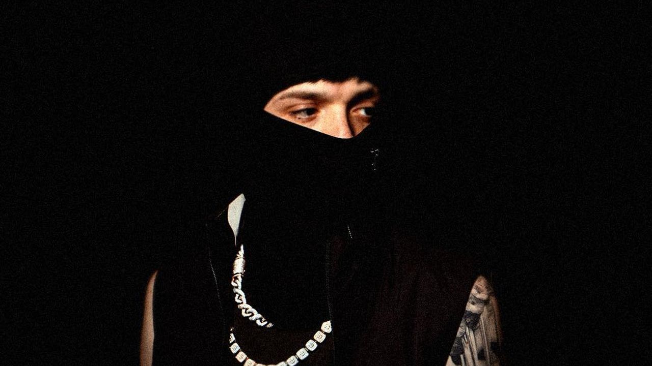 Peso Pluma vs Fuerza Regida: ¿Cuál es el origen del pleito de los cantantes?
