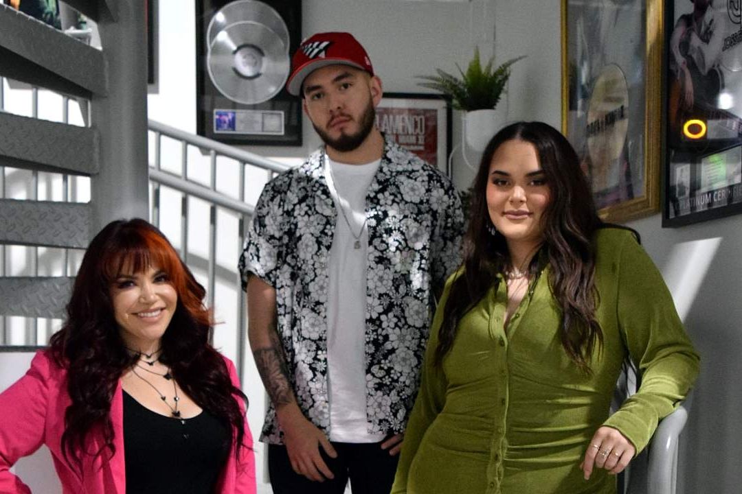 Hijos de Jenni Rivera publican el esperado disco póstumo "Misión Cumplida"