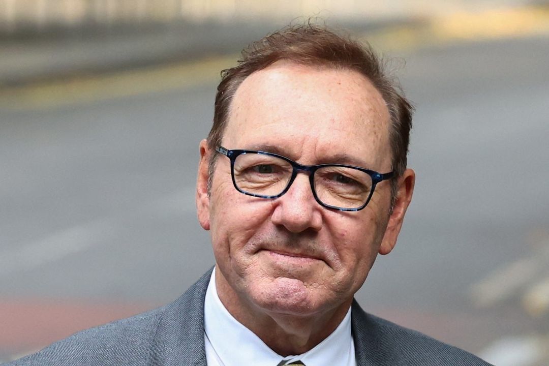 El actor Kevin Spacey es "un acosador sexual" afirmó la abogada de las víctimas en el juicio que enfrenta al actor por delitos sexuales