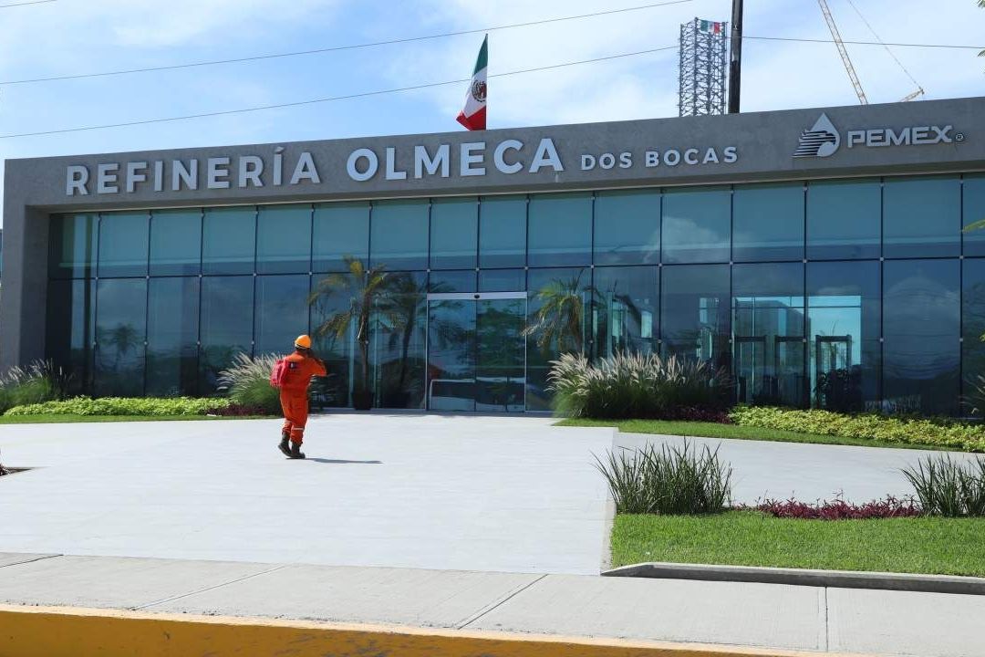 AMLO informa que ya se empezó a cargar crudo en la refinería de Dos Bocas