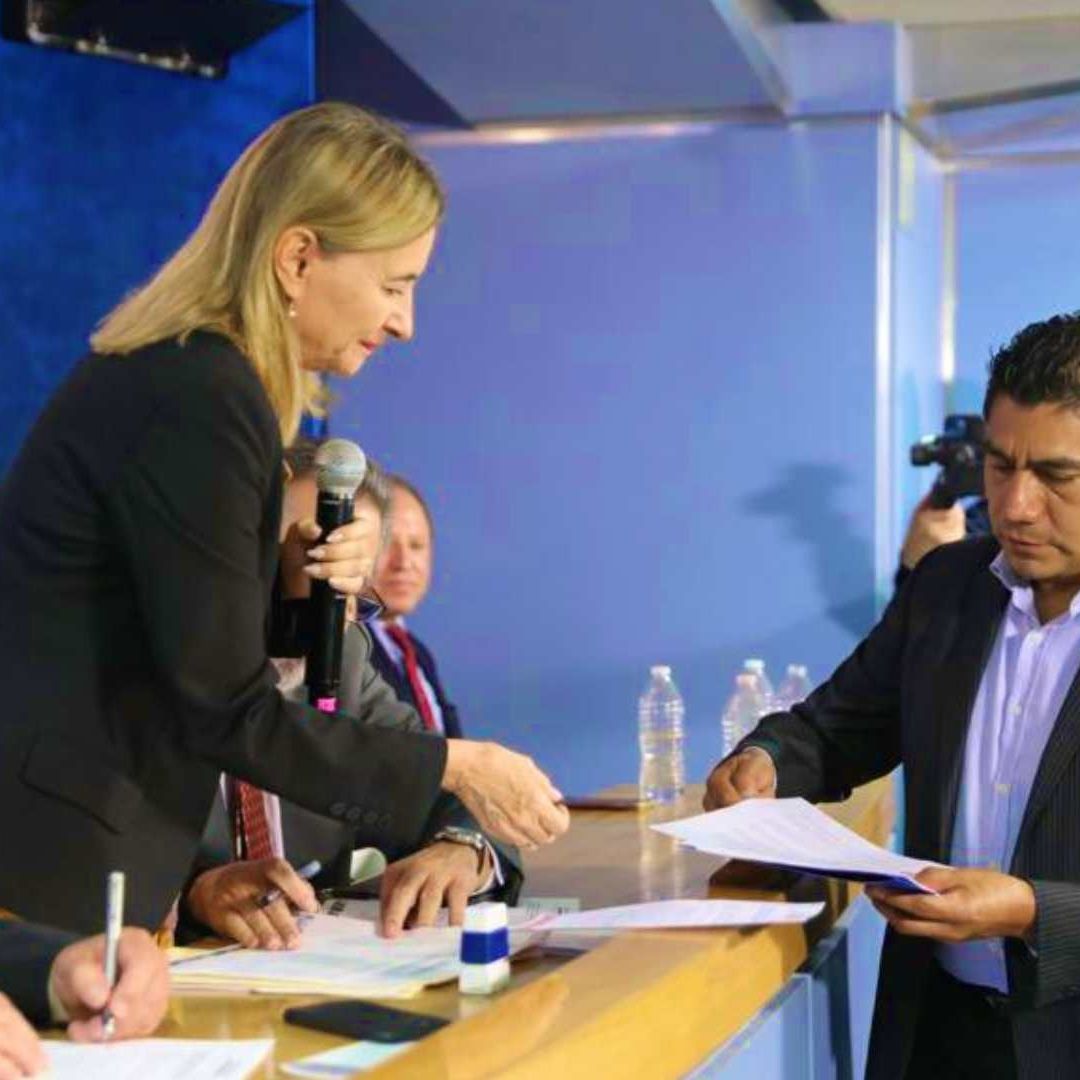 Jorge Luis Preciado Se Registra como Aspirante para Construir el Frente Amplio