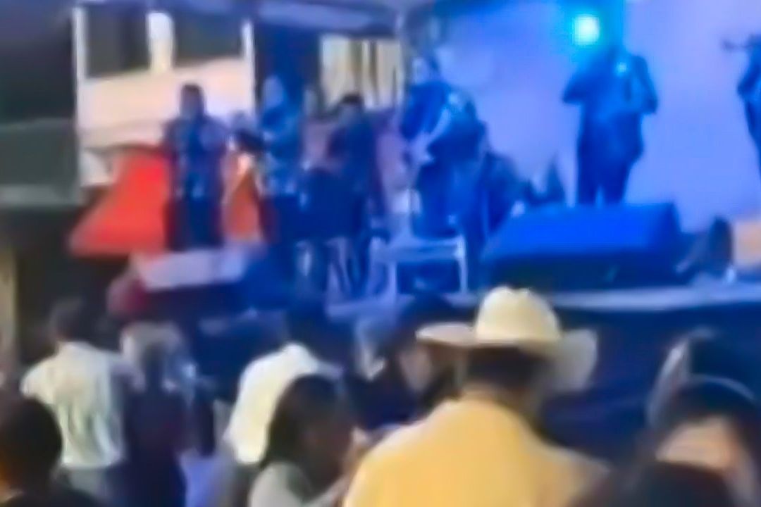 Se Desploma Escenario Durante Concierto de ‘Carro Show’; Hay Heridos