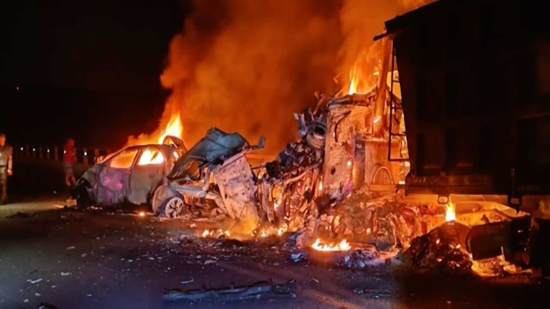 Fatal Accidente en Carretera; 4 Personas Murieron Calcinadas