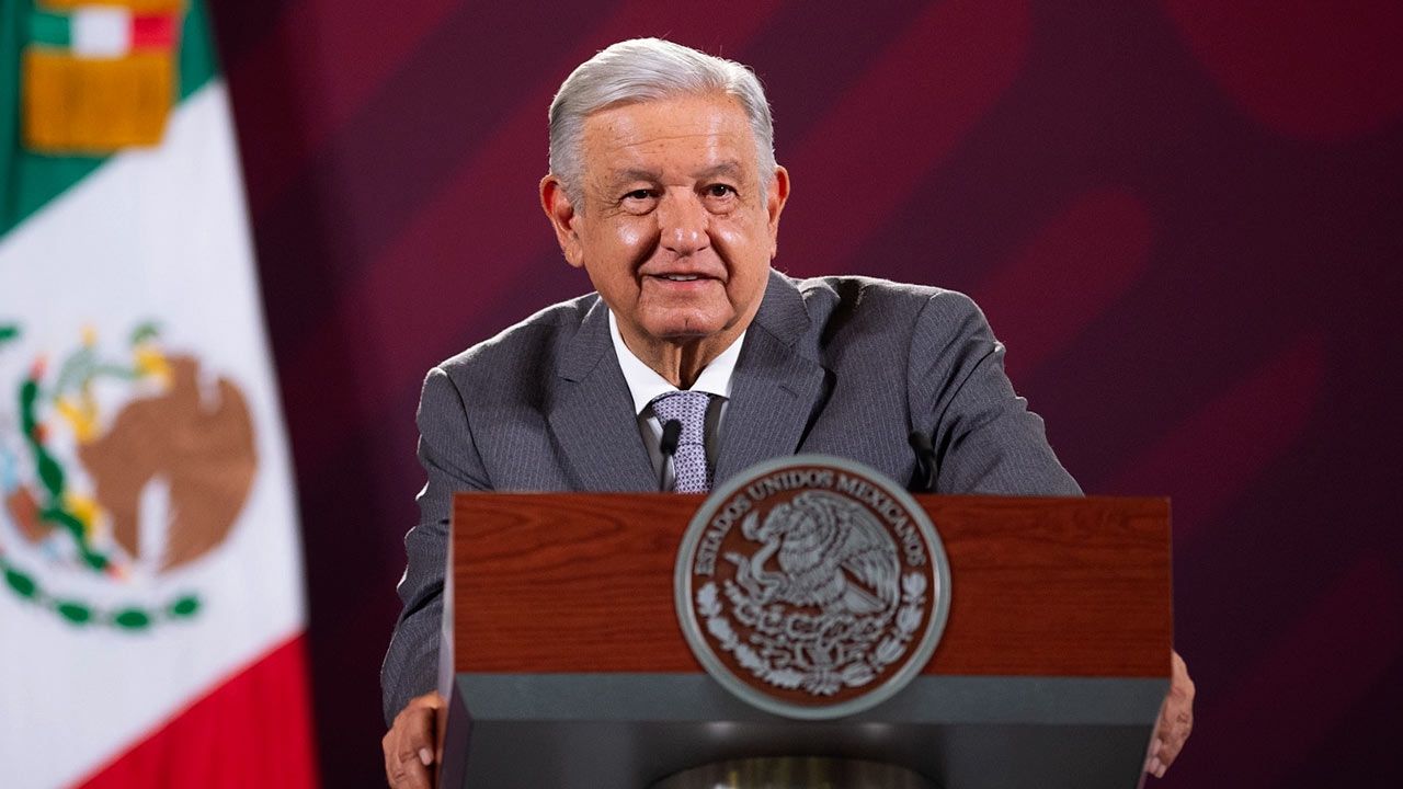 AMLO enviará reforma constitucional para que funcionarios no ganen más que el presidente