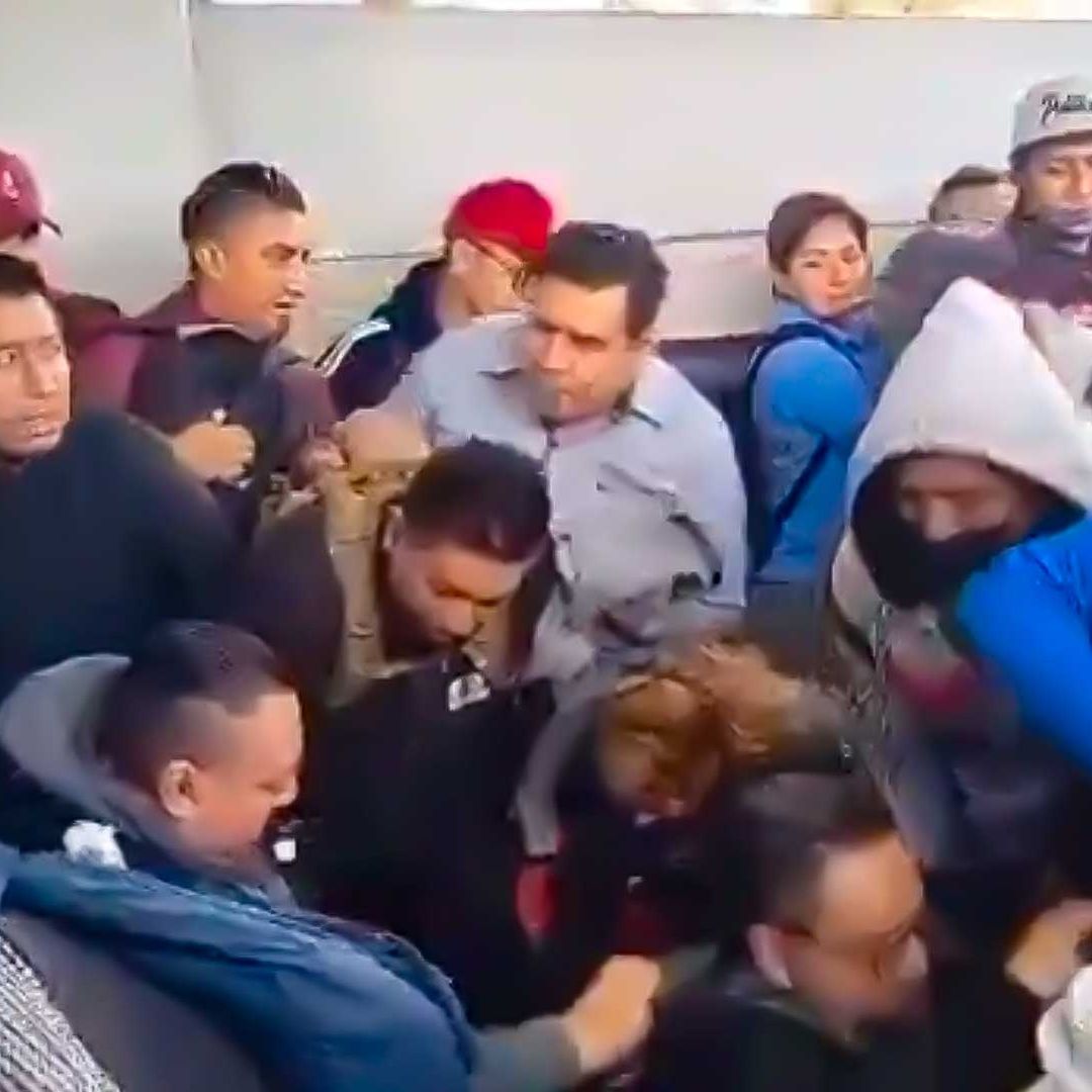 Video: Estampida Humana en la Línea 9 del Metro