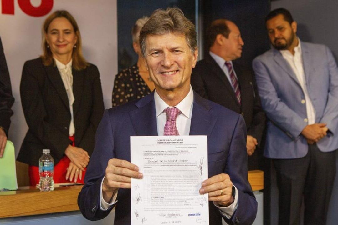 Enrique de la Madrid Cumple Registro en Frente Amplio por México 2024