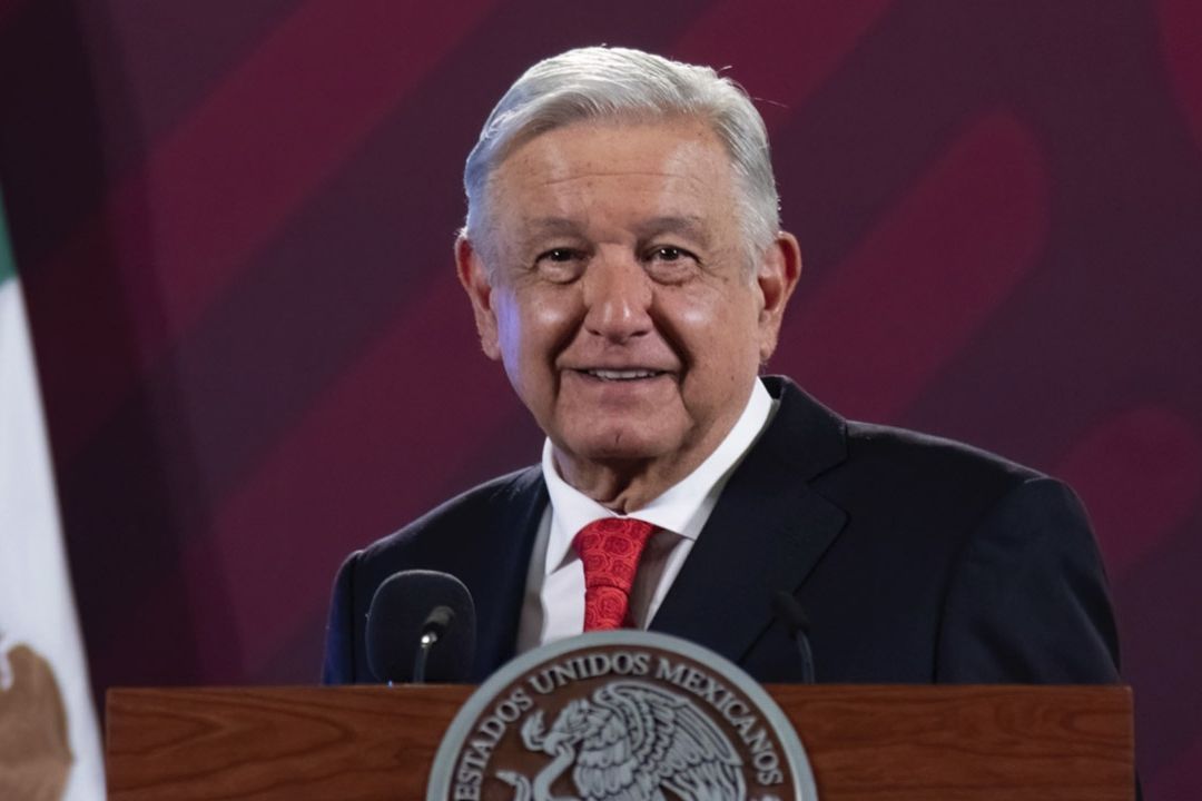 El presidente Andrés Manuel López Obrador presenta su mañanera desde Palacio Nacional