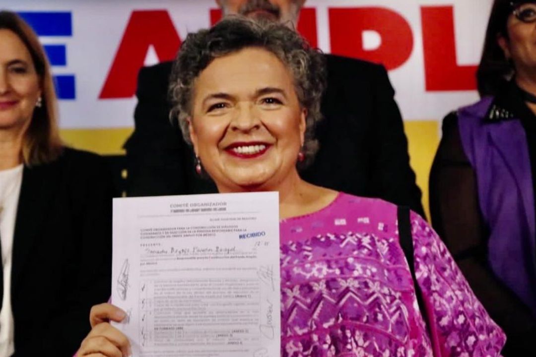 Beatriz Paredes se registra al Frente Amplio por México