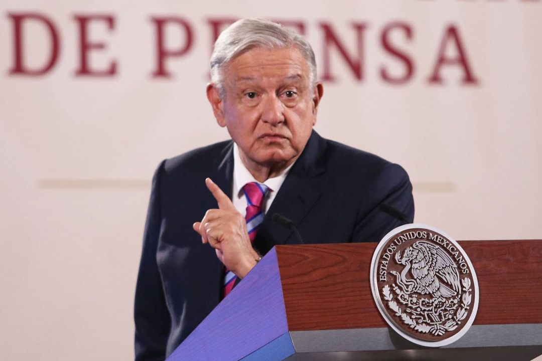 El presidente Andrés Manuel López Obrador presenta su mañanera desde Palacio Nacional
