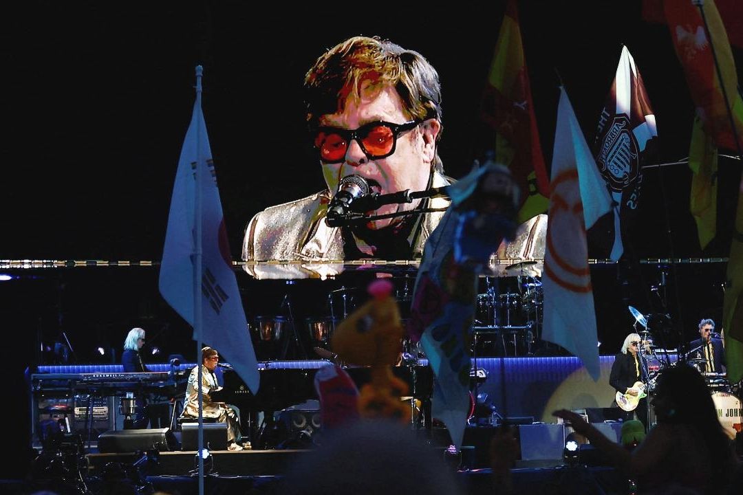Elton John durante su última presentación en el Festival Glastonbury, Reino Unido