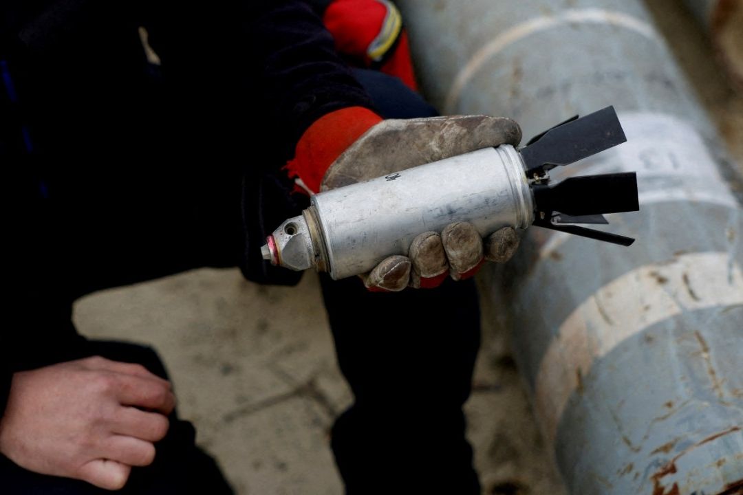 Estados Unidos envió bombas racimo a Ucrania para usarlas en el conflicto con Rusia