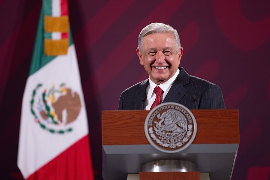 El presidente Andrés Manuel López Obrador presenta su mañanera desde Palacio Nacional