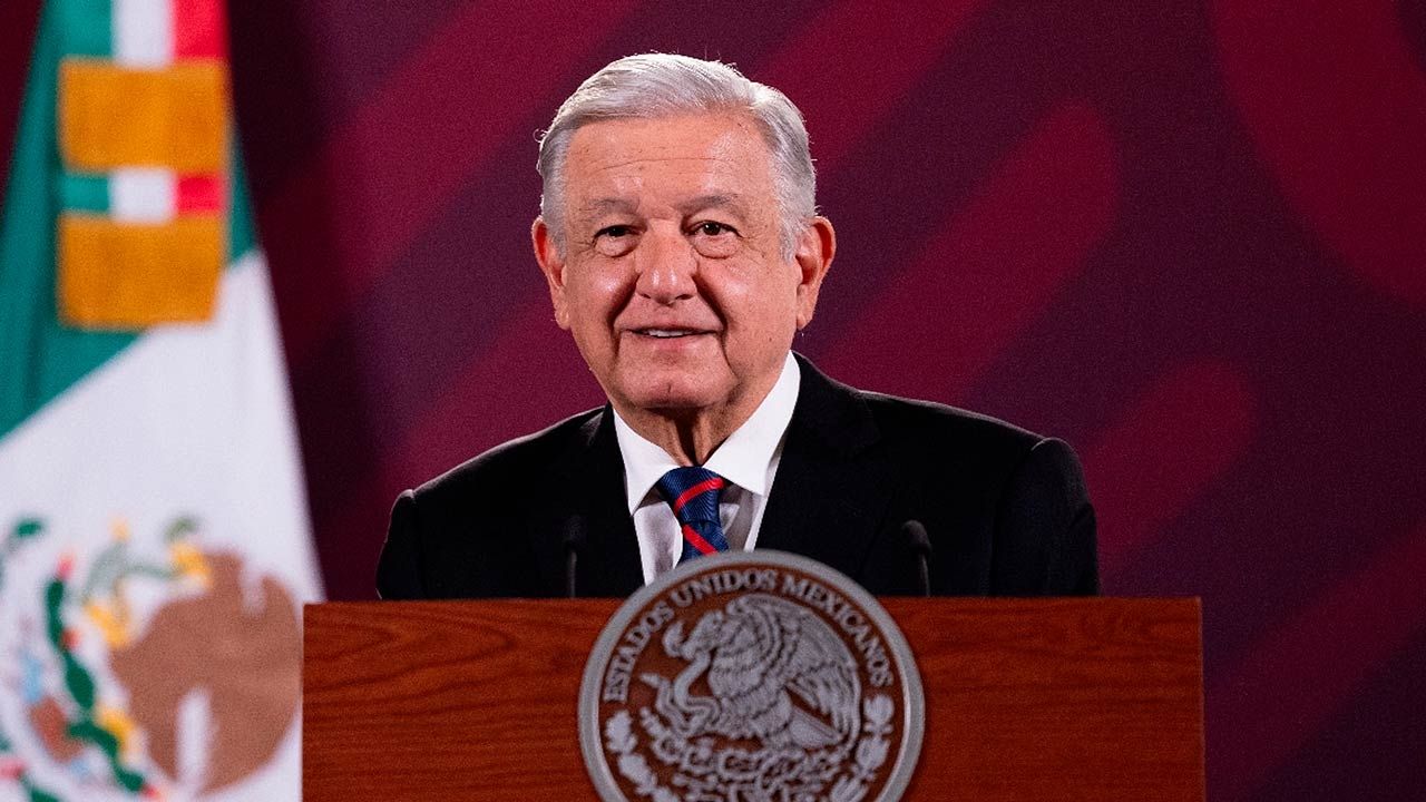 López Obrador anuncia firma de convenio sobre proyecto de tren a Querétaro