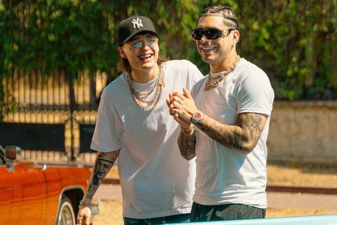 Peso Pluma y Ryan Castro lanzaron ‘Quema’, un reguetón de ‘la vieja escuela’ que marca el regreso del artista norteamericano al género urbano