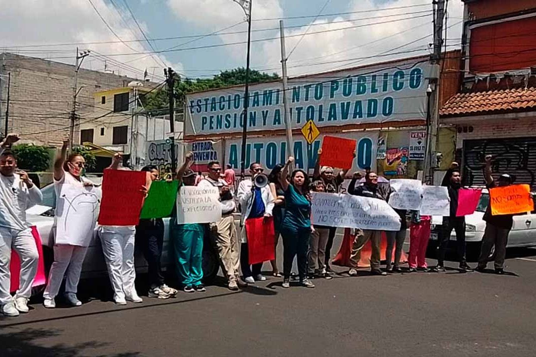 Médicos bloquean distintos puntos de la CDMX; exigen basificación y homologación de salarios