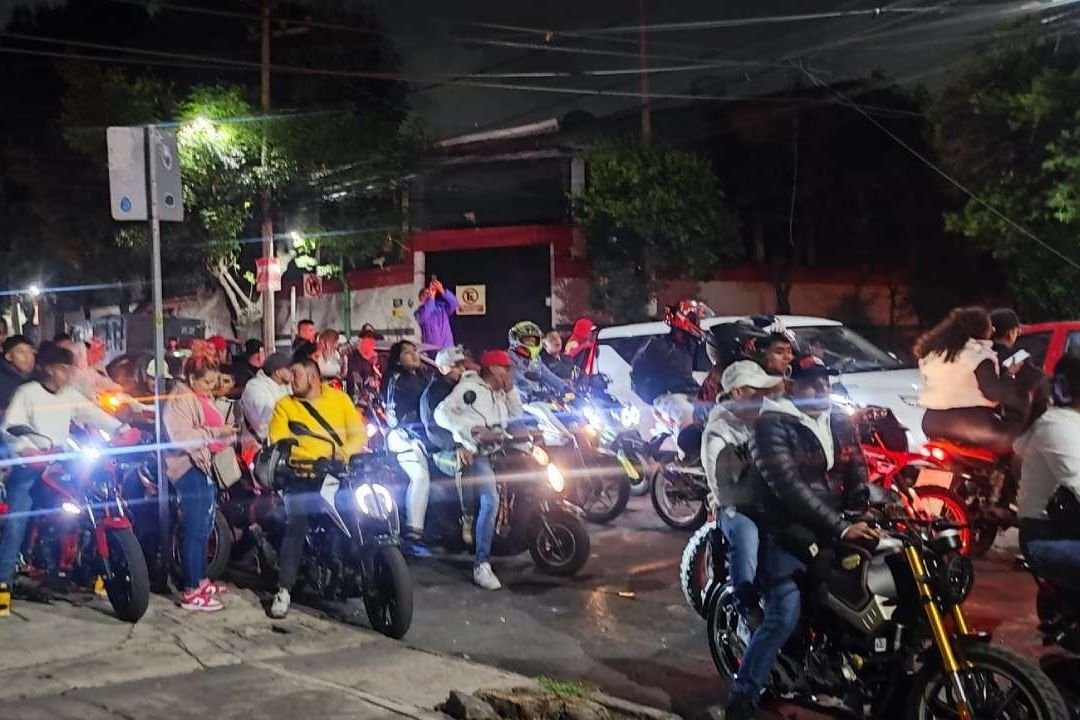 Toman Motociclistas la CDMX y Generan Caos Vial