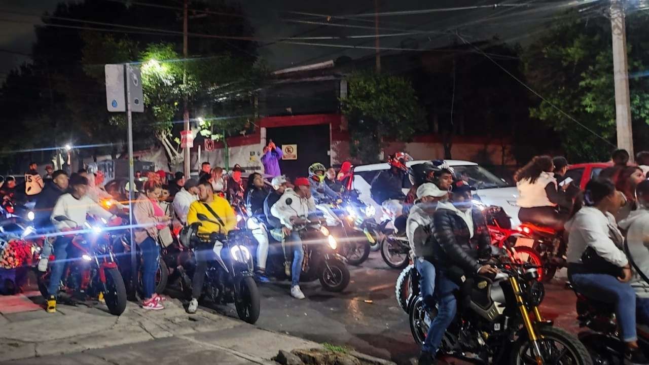 Toman Motociclistas la CDMX y Generan Caos Vial