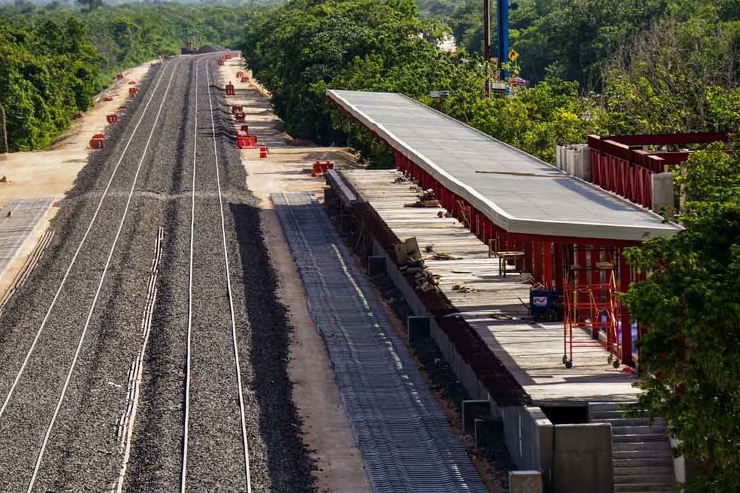 AMLO dejará tres mil kilómetros de vías férreas para trenes de pasajeros