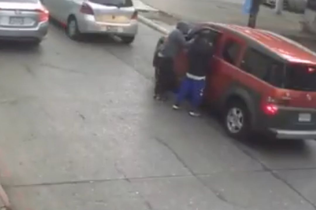 Ladrones son repelidos a tiros por conductor en Guatemala
