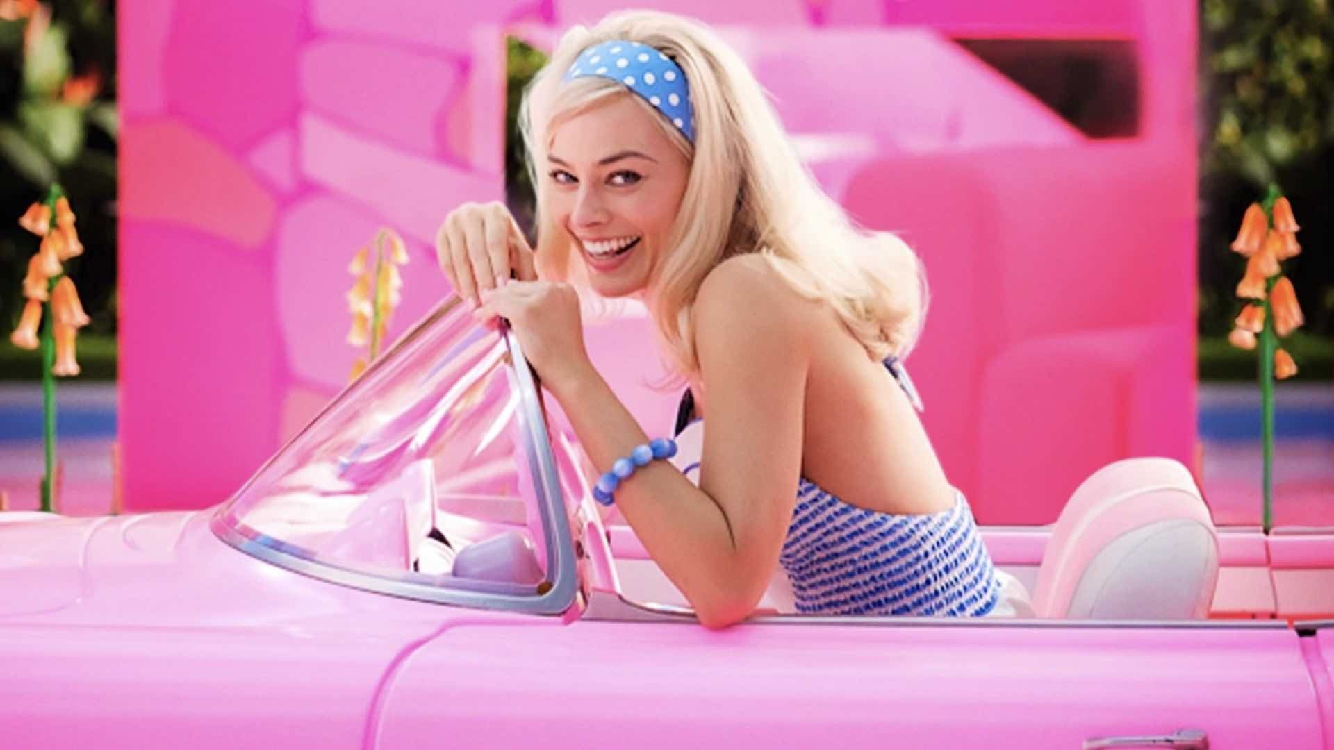 Barbie ha tenido más de 40 mascotas, incluidos gatos, perros, caballos, un panda, un cachorro de león, y una cebra