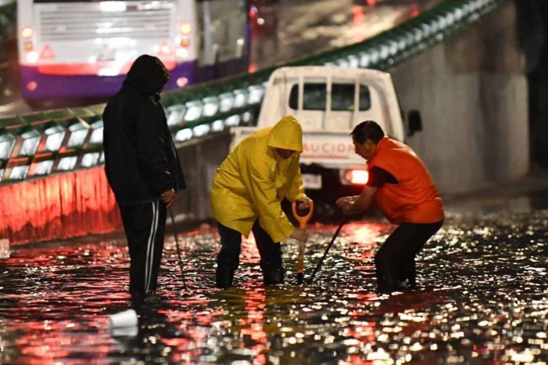 Colapso de la Red del Drenaje Porovoca Inundaciones en la CDMX
