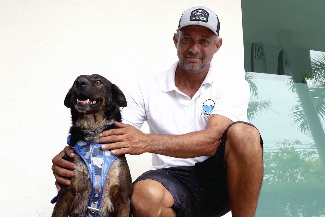 Bella celebra el Día Mundal del Perro con su nuevo papá, Genaro Rosales