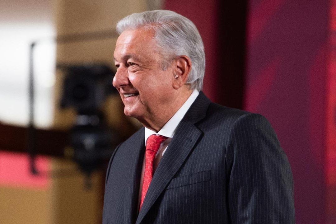 AMLO dice que el trolebús Chalco-Santa Martha será rápido y eficaz