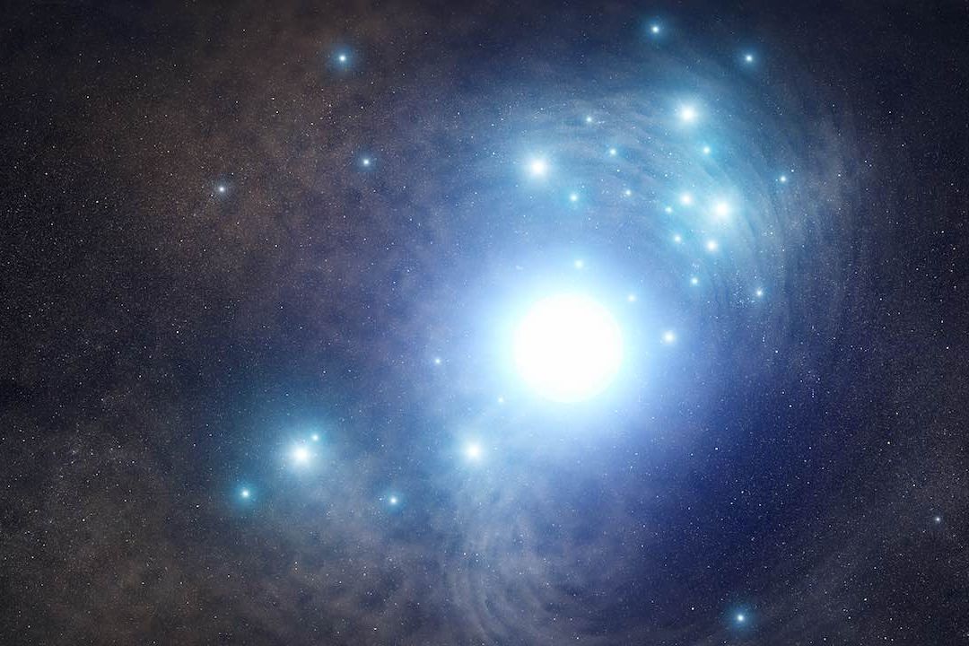 Telescopio James Webb capta posibles estrellas negras de materia oscura
