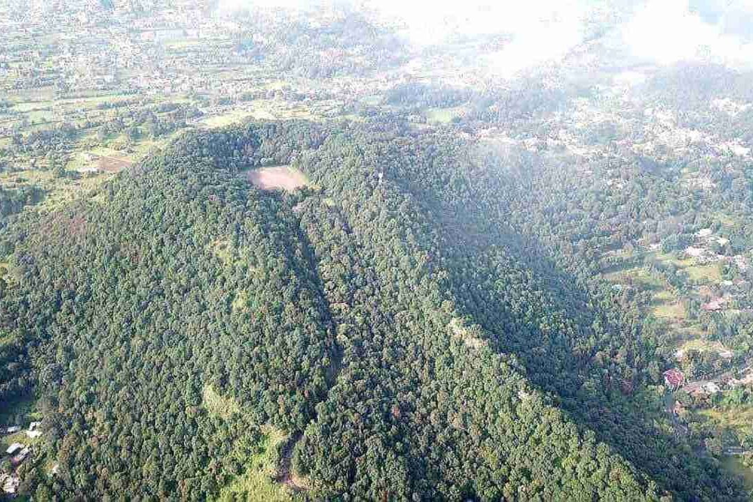 En el cráter del volcán Teoca existe una cancha de futbol