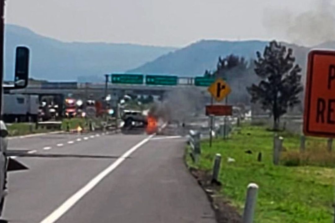 Reportan tiroteos, bloqueos y quema de autos en Zinapécuaro y Álvaro Obregón, Michoacán