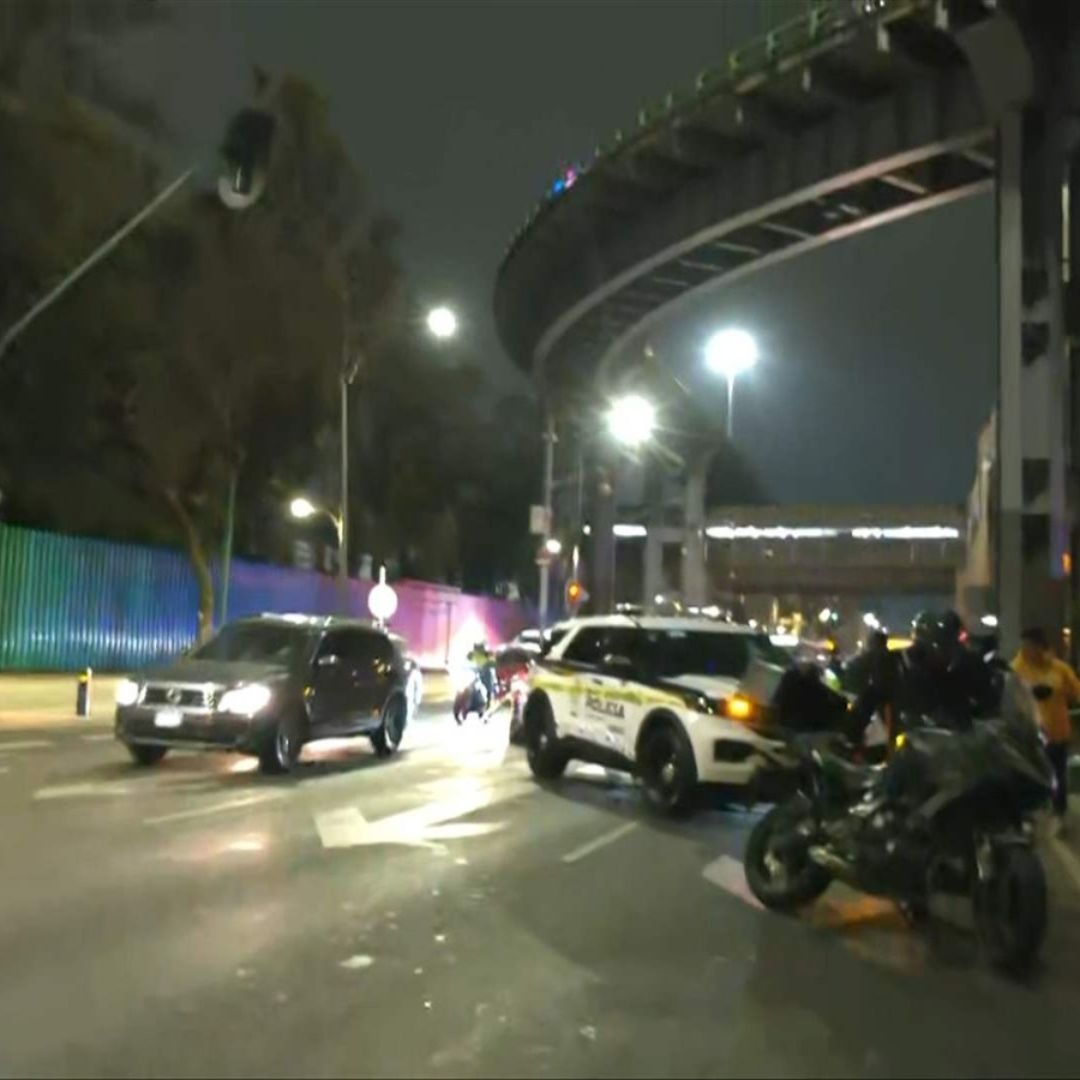 Muere Motociclista Tras Ser Impactado y Caer 30 Metros de Puente que Conecta con T2 del AICM.