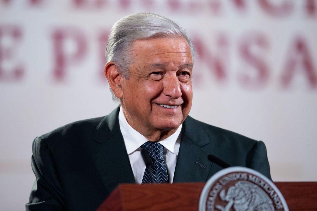 AMLO felicita al pueblo español por no caer en "trampa de la derecha" en elecciones