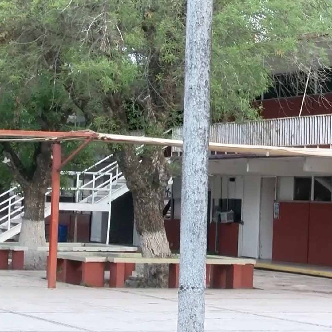 Internan a Estudiante de Secundaria al Intoxicarse Luego de Beber Agua en Piedras Negras