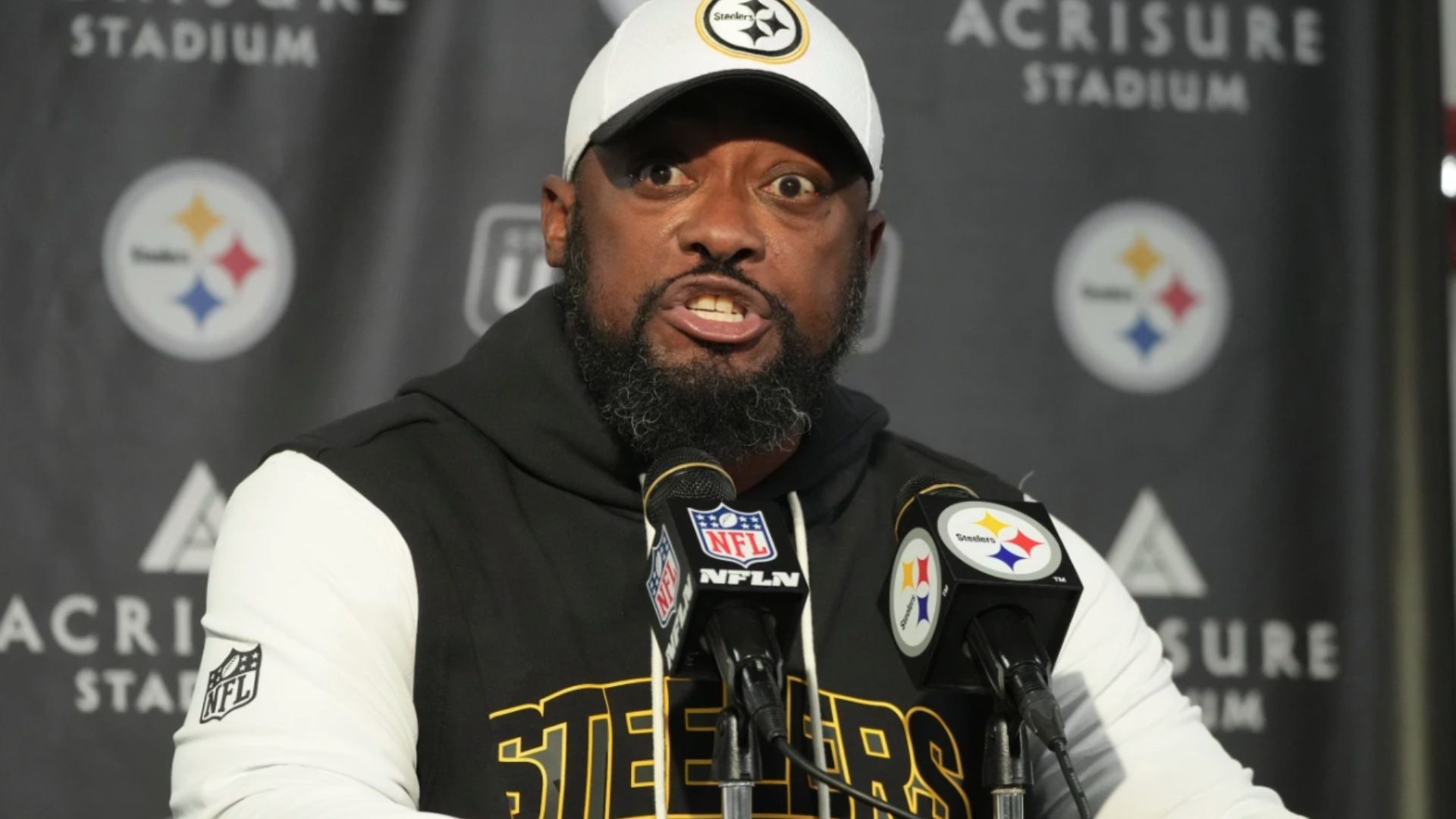 Mike Tomlin Deja Steelers tras 19 Años como Entrenador ¿Cuál Fue la Razón del Fin de una Era?