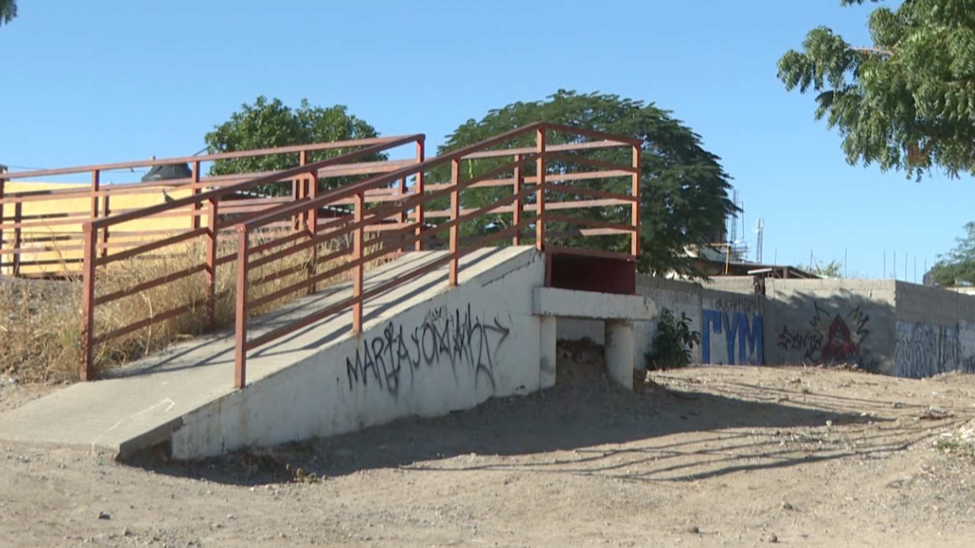 Pareja Detenida en Posesión de un Arma de Uso Exclusivo de las Fuerzas Armadas en Hermosillo
