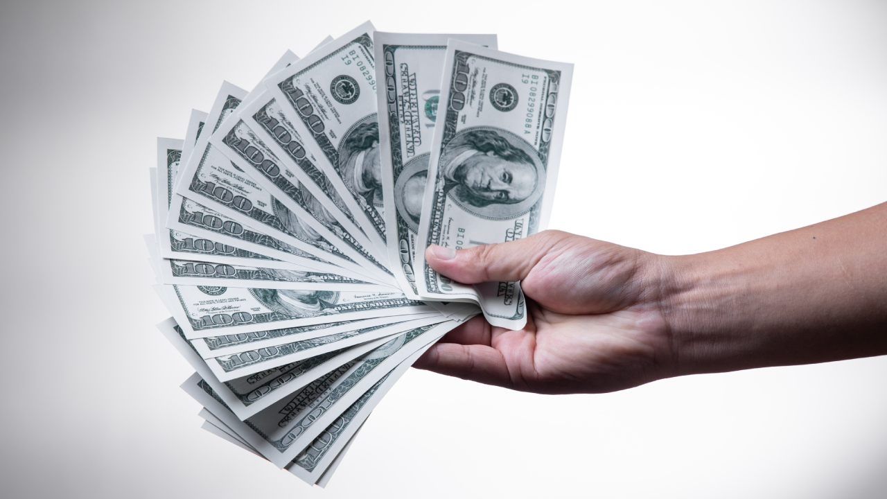 El dólar cerró la jornada con una recuperación de poco más de 9 centavos frente al peso