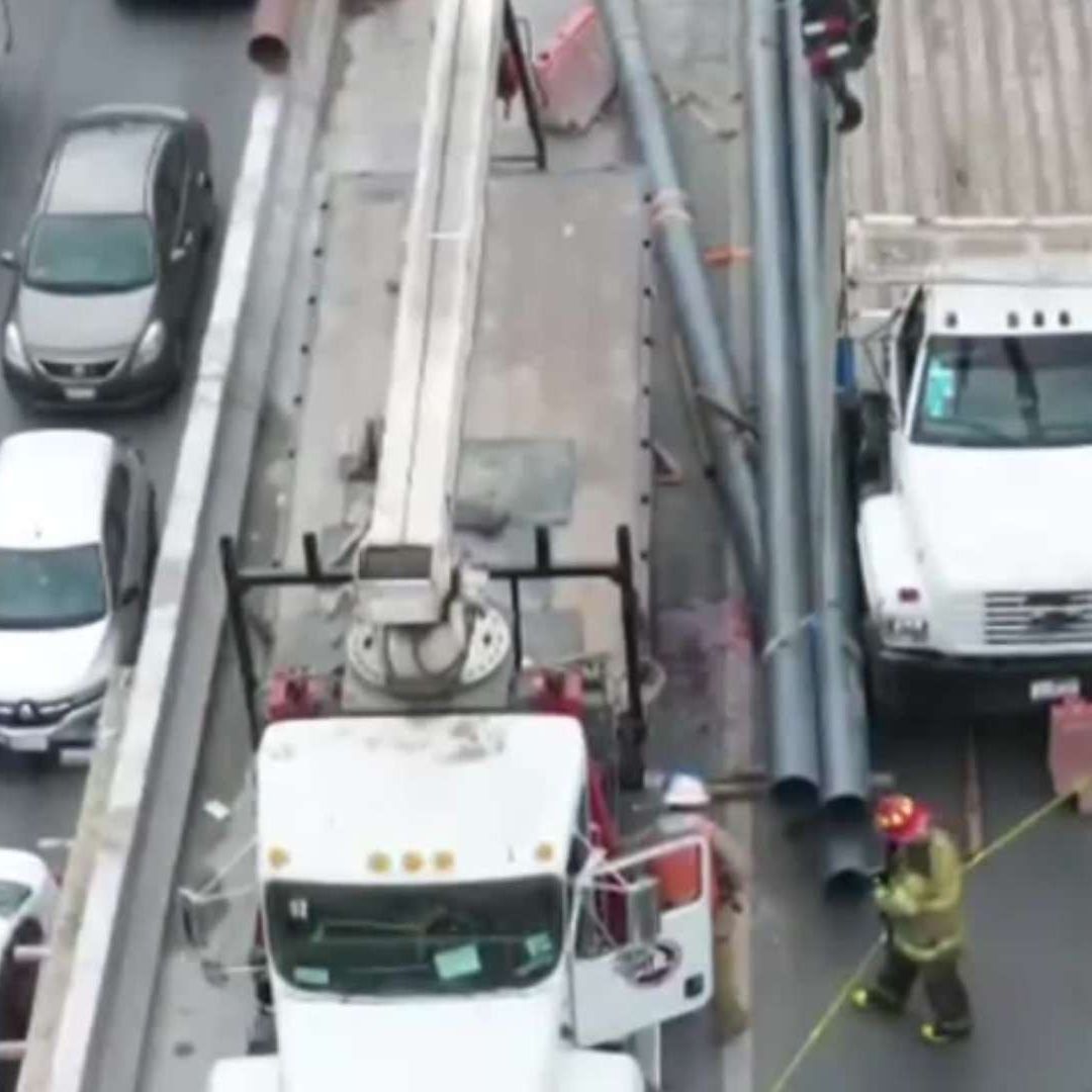 Tubos tirados tras accidente en Línea 6 del metro