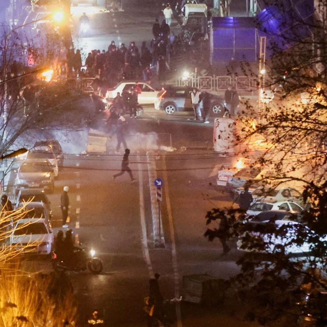 Fiscalía de Teherán Evalúa Qué Detenidos por Protestas Pueden Enfrentar Pena de Muerte.