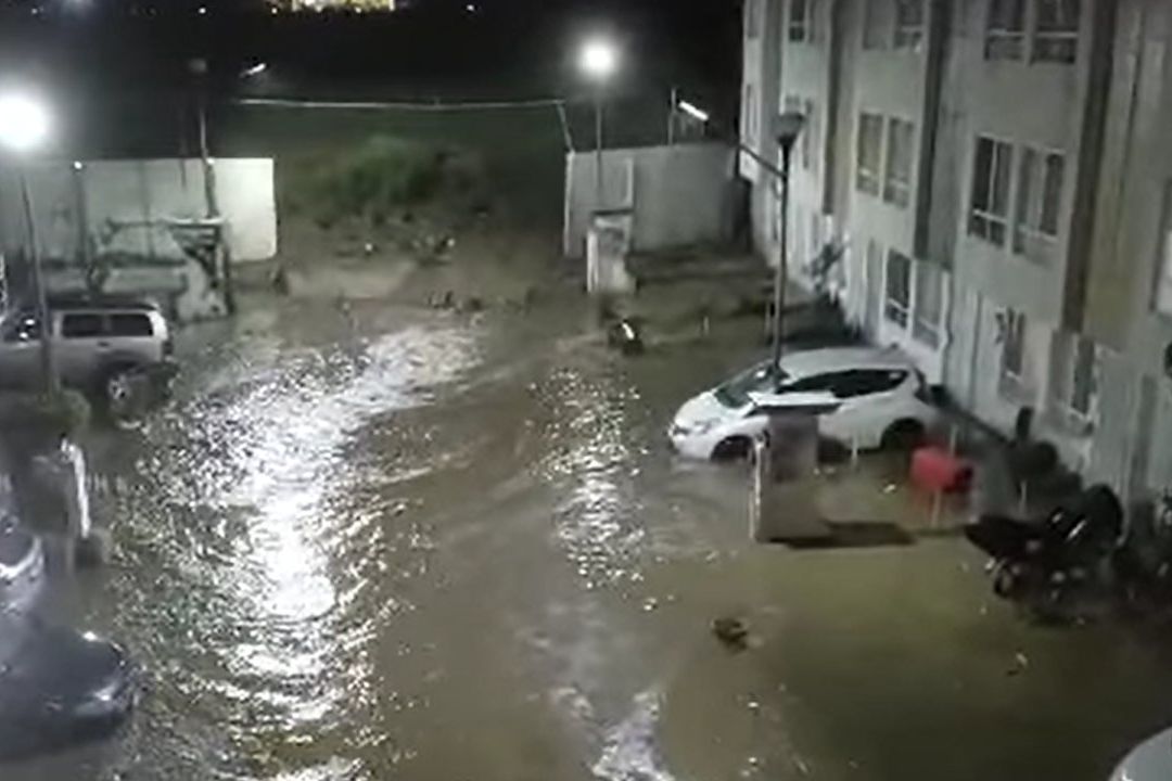 Lluvias en el Valle de México: Aguas Negras Inundan Chalco