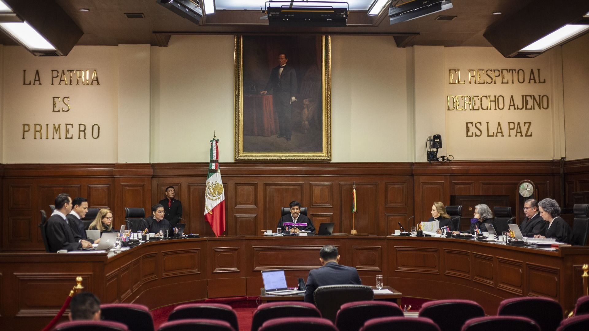 La consulta está listada como segundo asunto en la sesión pública ordinaria del Pleno .