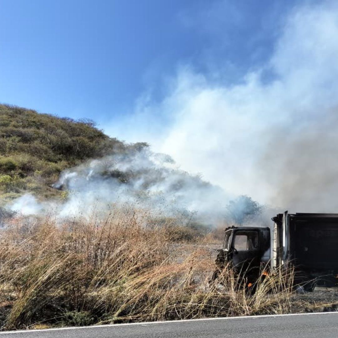 Incendio Camión Recolector Basura Carretera Federal Cuautla Tepexco Puebla