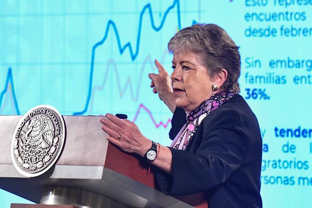 SRE reporta disminución de 50% en flujo migratorio hacia Estados Unidos