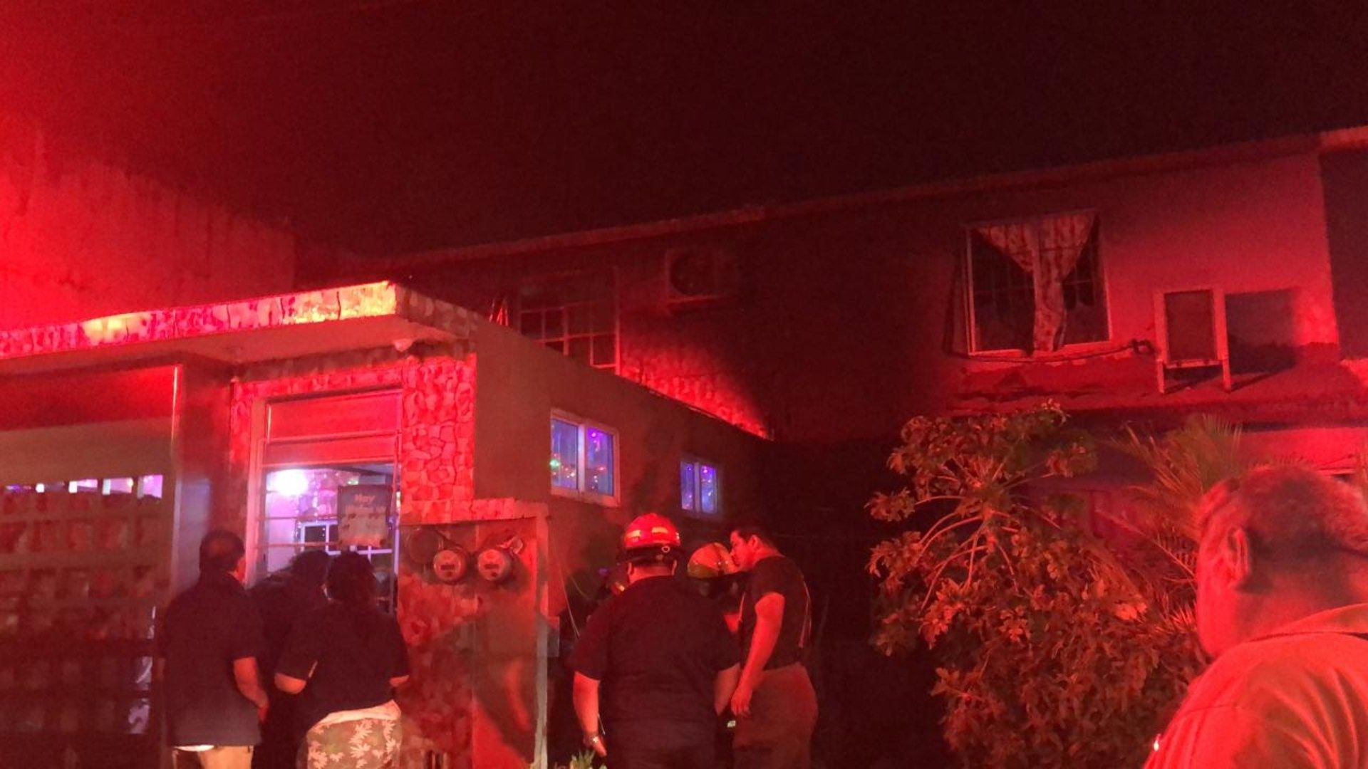 Pareja de adultos mayores resultan con quemaduras, tras el incendio de su vivienda ubicada en la colonia Las Gaviotas, al poniente de Coatzacoalcos.