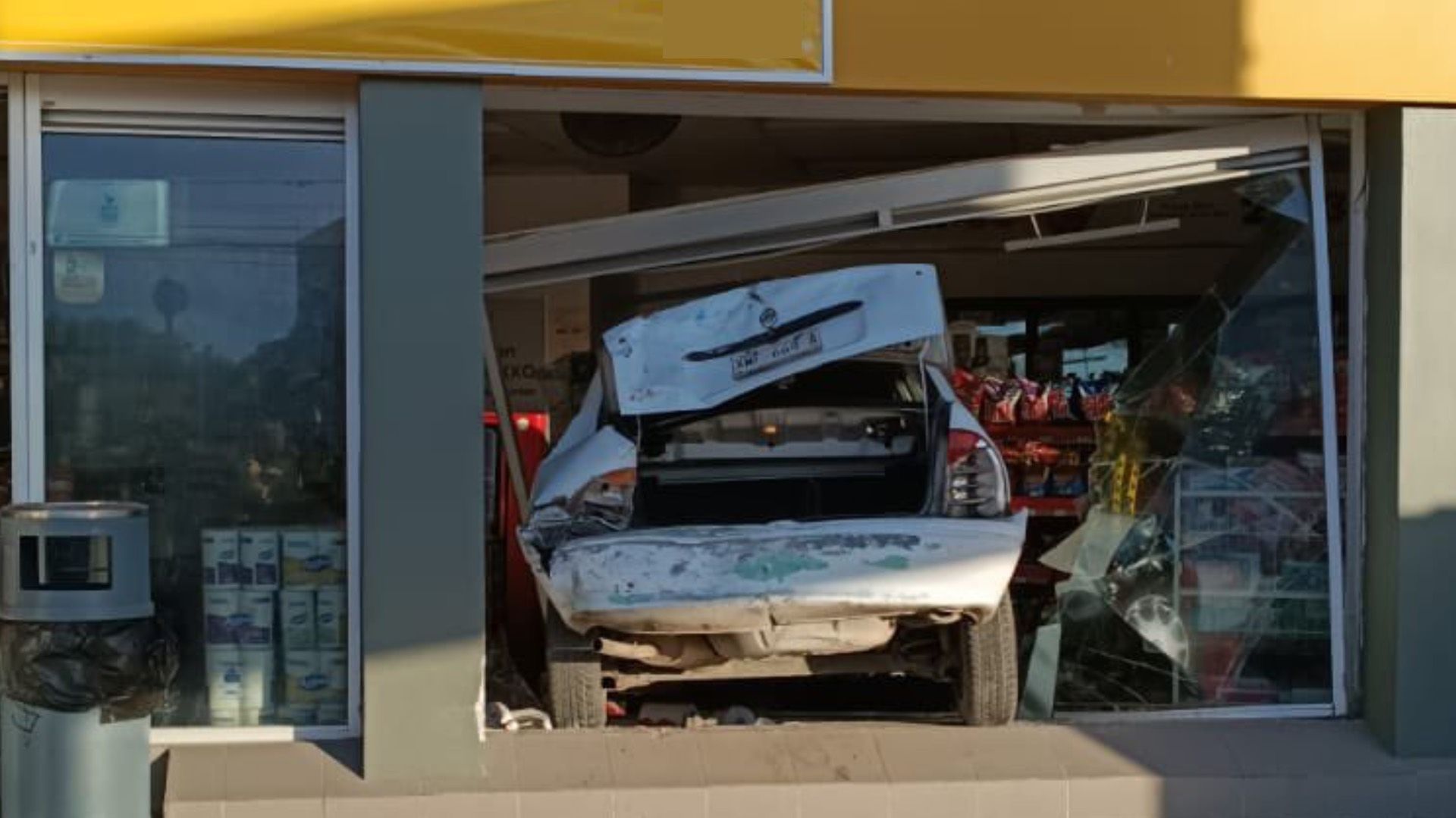 Accidente Camionetas y Autos Oxxo Santa Catarina Carretera San Salvador El Verde San Martín Texmelucan Puebla