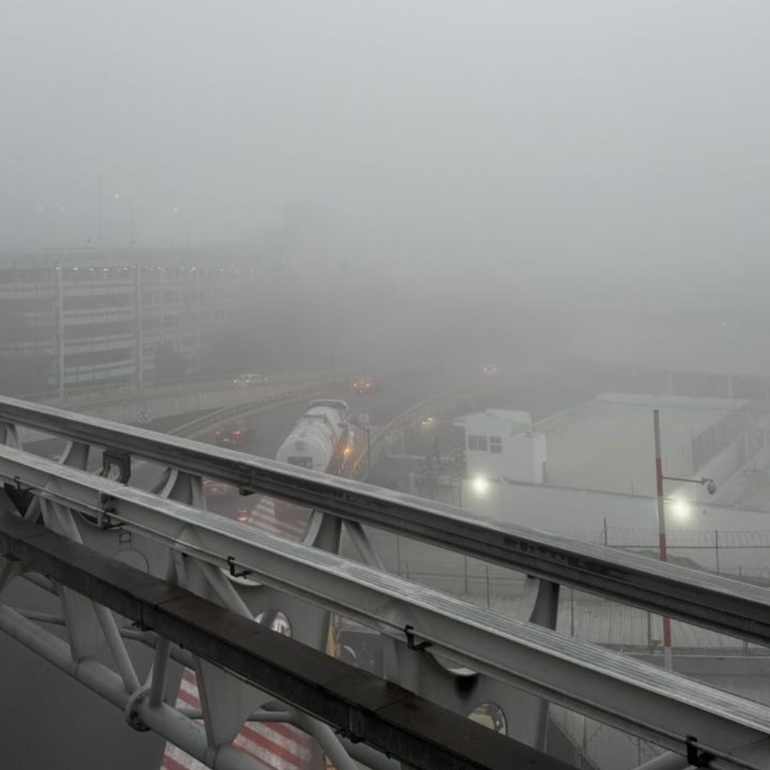 Banco de niebla en el AICM.