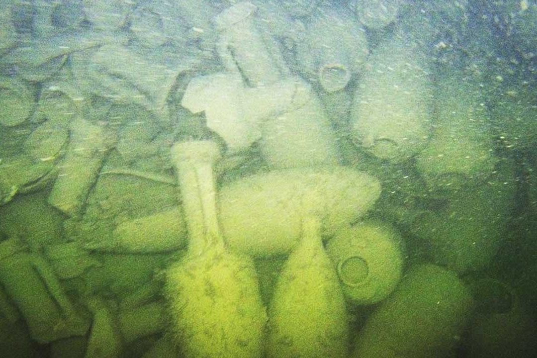 Carabineros de Italia hallaron un barco romano en el fondo del mar
