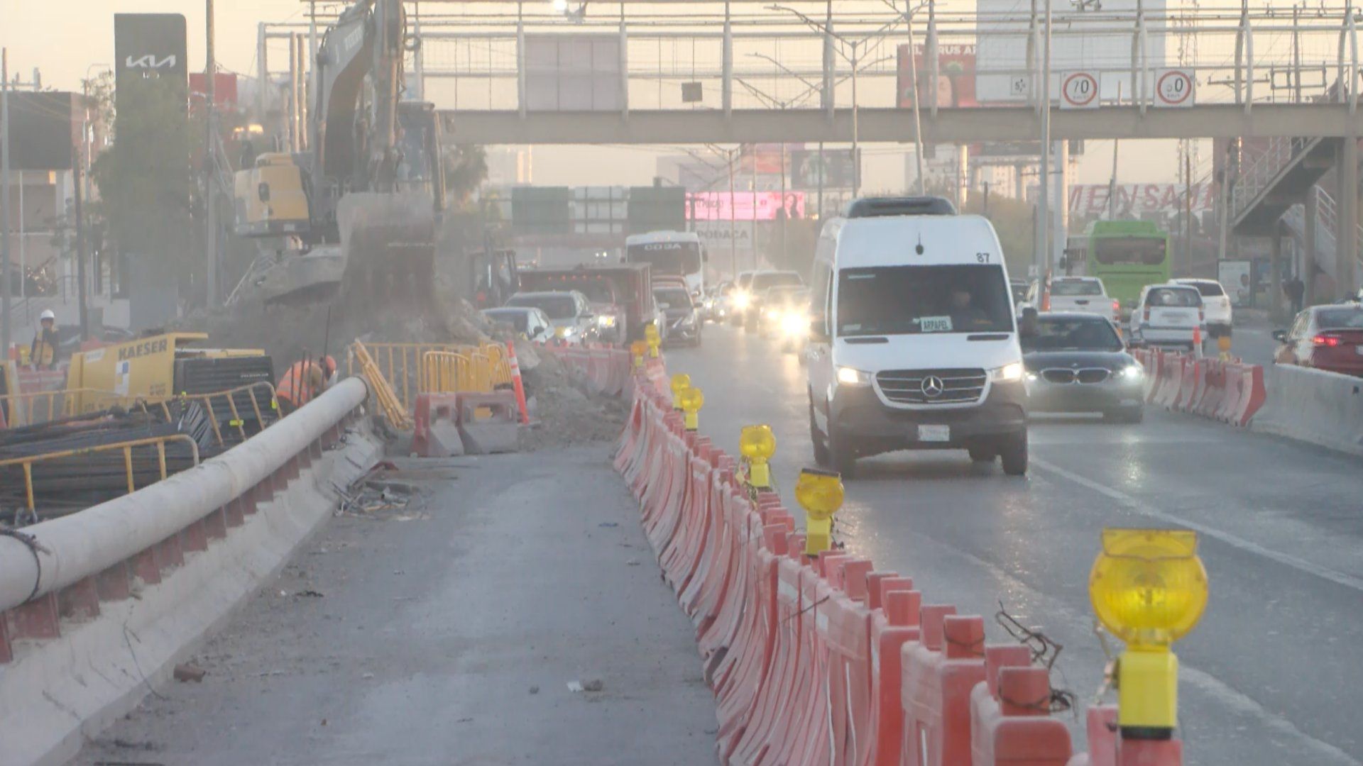 Obras de Línea 6 del Metro de Monterrey en Avenida Miguel Alemán