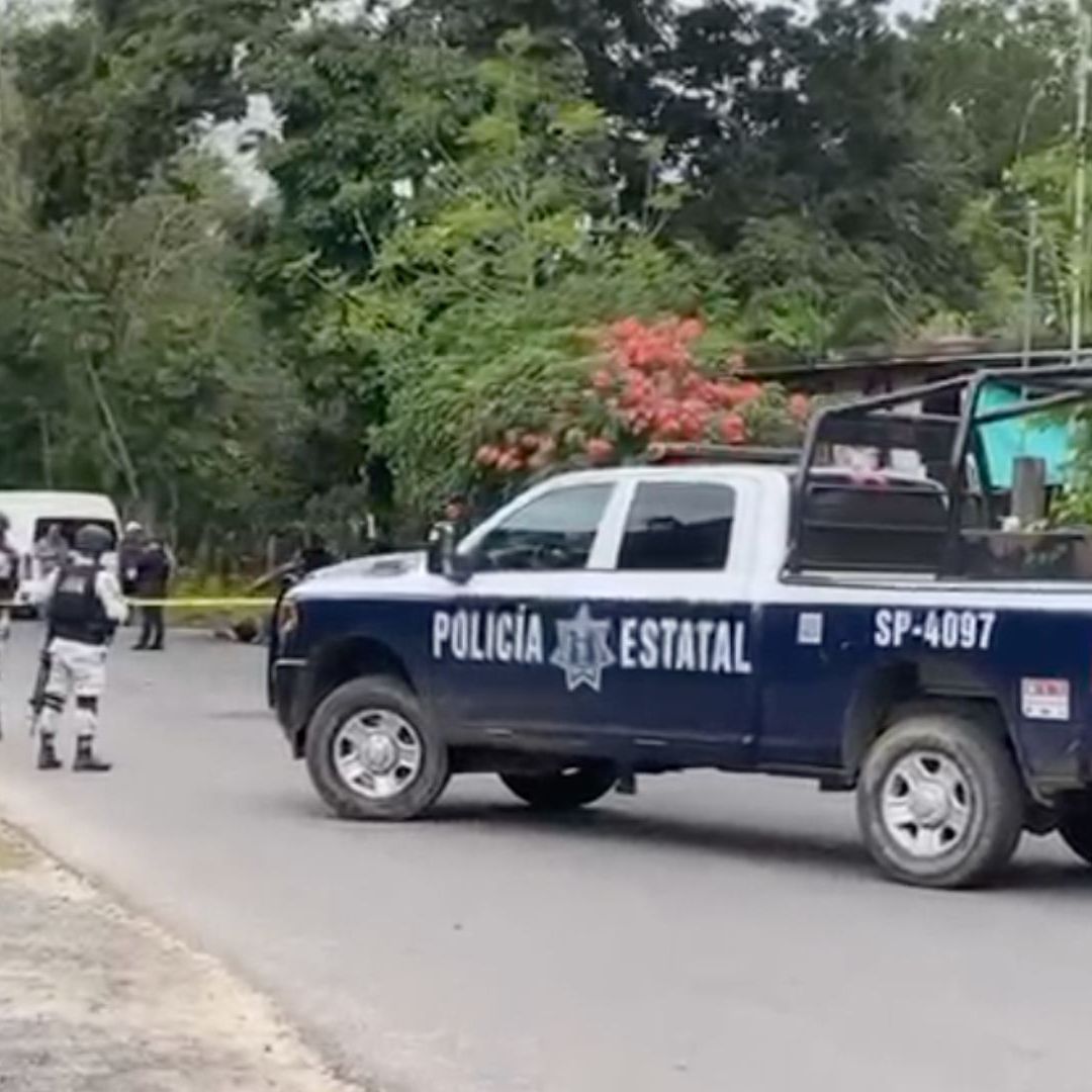 Patrulla por hallazgo de un cuerpo abandonado en una carretera del sur de Veracruz