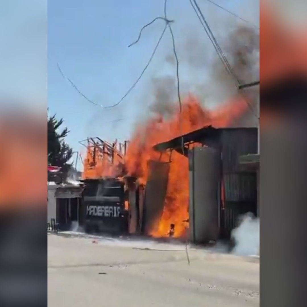 Se registra incendio en maderería en Lerma, Edomex